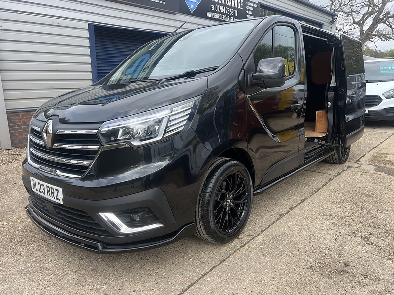 Renault Trafic dCi Blue SL28 Sport Pack Fitted - U760