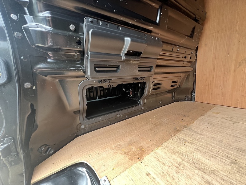Renault Trafic dCi Blue SL28 Sport Pack Fitted - U760