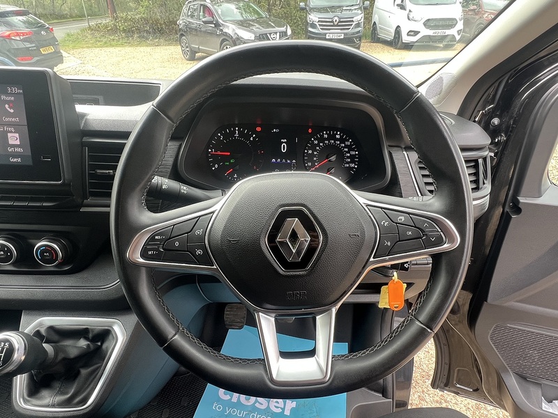 Renault Trafic dCi Blue SL28 Sport Pack Fitted - U760