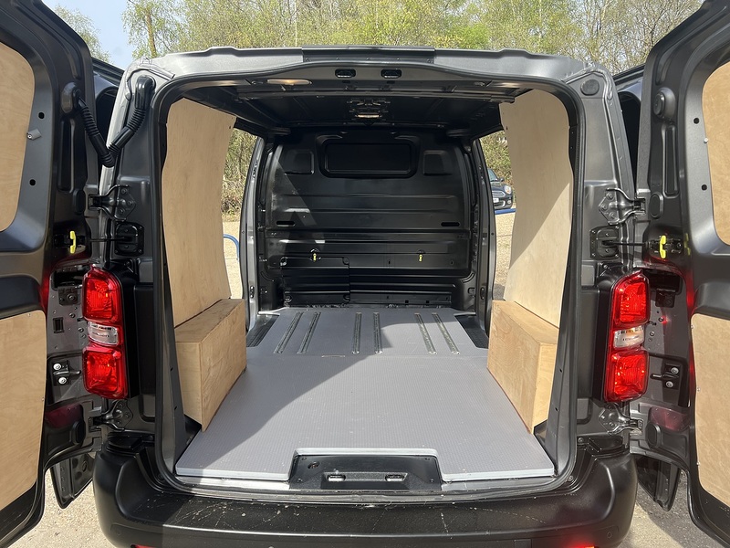 Peugeot Expert BlueHDi 1000 Professional Premium - U762