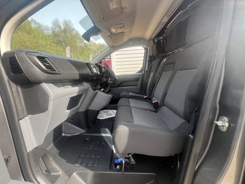 Peugeot Expert BlueHDi 1000 Professional Premium - U762