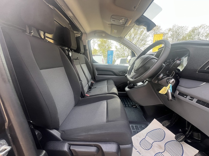 Peugeot Expert BlueHDi 1000 Professional Premium - U762