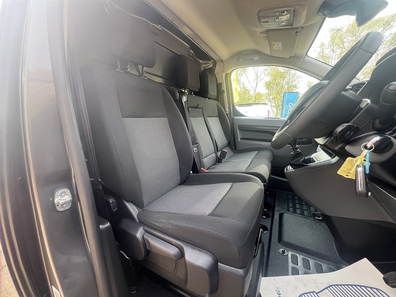 Peugeot Expert BlueHDi 1000 Professional Premium - U762