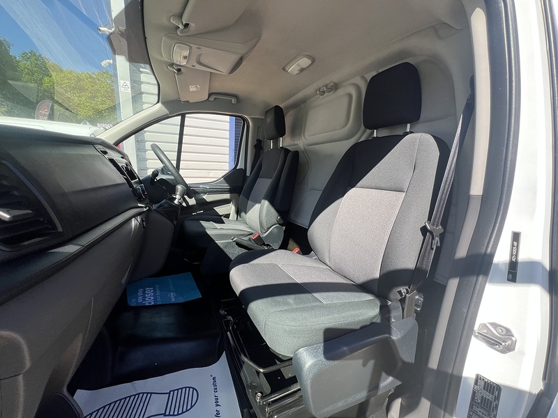 Ford Transit Custom 320 EcoBlue - U772