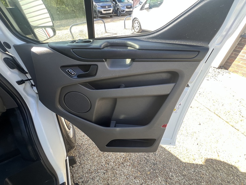 Ford Transit Custom 320 EcoBlue - U772