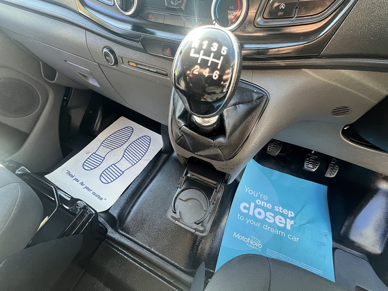 Ford Transit Custom 320 EcoBlue - U772
