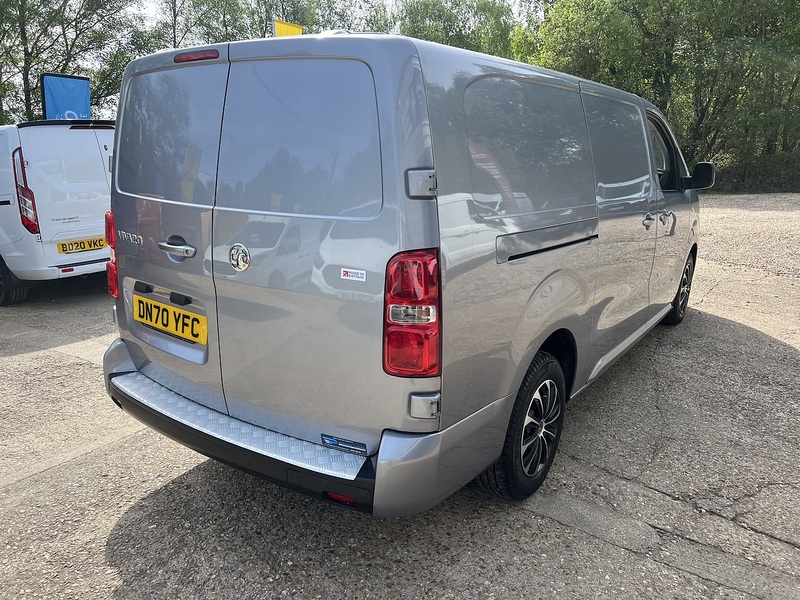 Vauxhall Vivaro Turbo D 2900 Sportive - U774