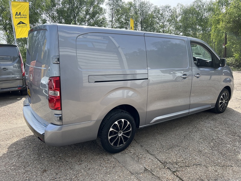 Vauxhall Vivaro Turbo D 2900 Sportive - U774