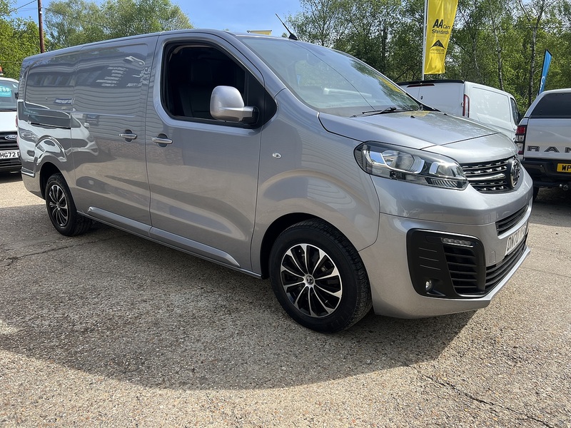 Vauxhall Vivaro Turbo D 2900 Sportive - U774