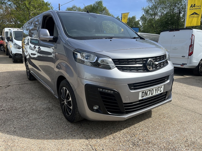 Vauxhall Vivaro Turbo D 2900 Sportive - U774