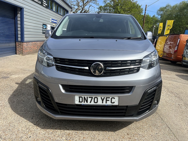 Vauxhall Vivaro Turbo D 2900 Sportive - U774