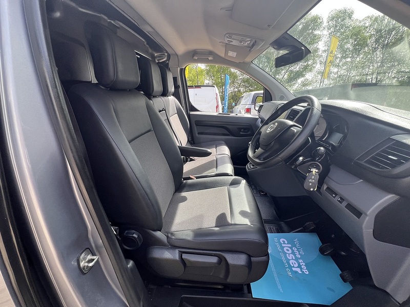 Vauxhall Vivaro Turbo D 2900 Sportive - U774