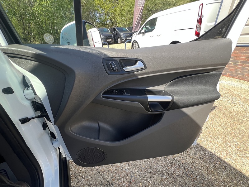 Ford Transit Connect 240 EcoBlue Limited - U781