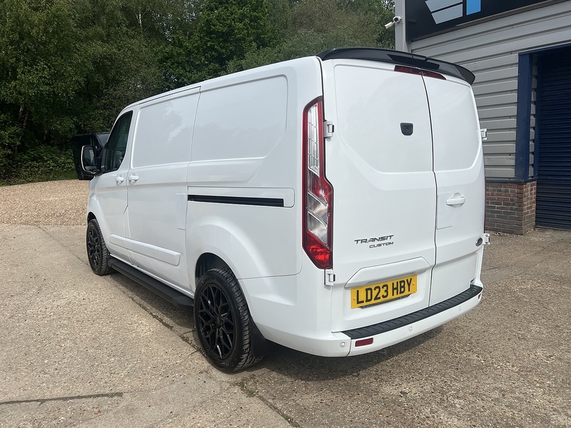 Ford Transit Custom 300 Limited Sport Pack - U784