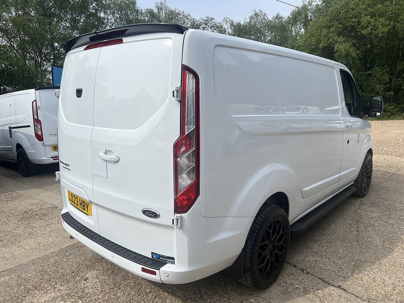 Ford Transit Custom 300 Limited Sport Pack - U784