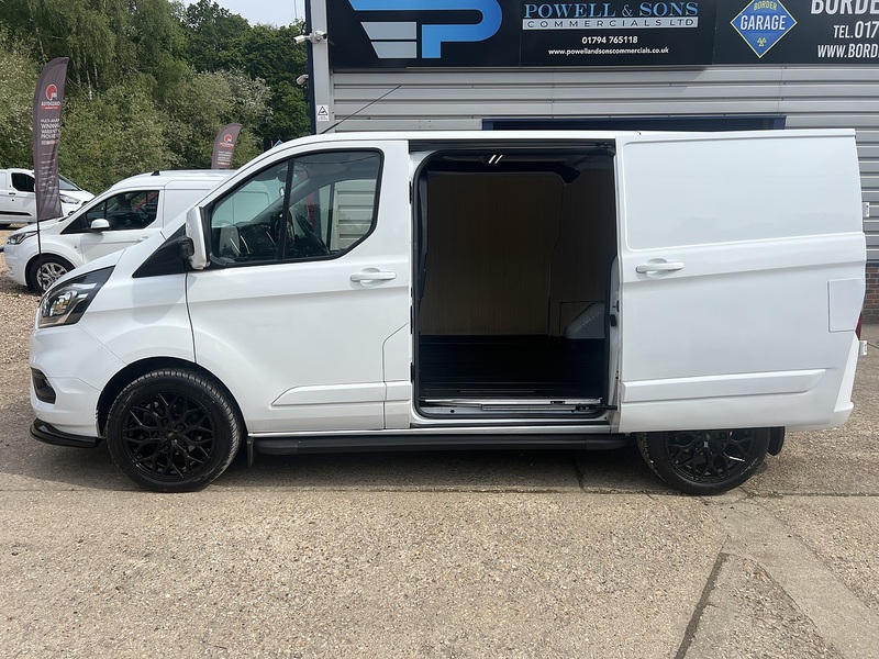 Ford Transit Custom 300 Limited Sport Pack - U784