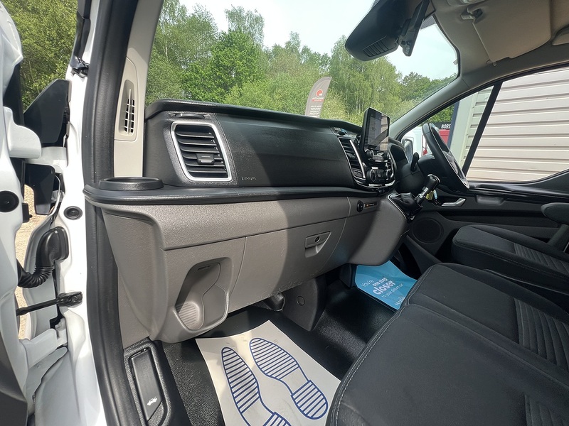 Ford Transit Custom 300 Limited Sport Pack - U784