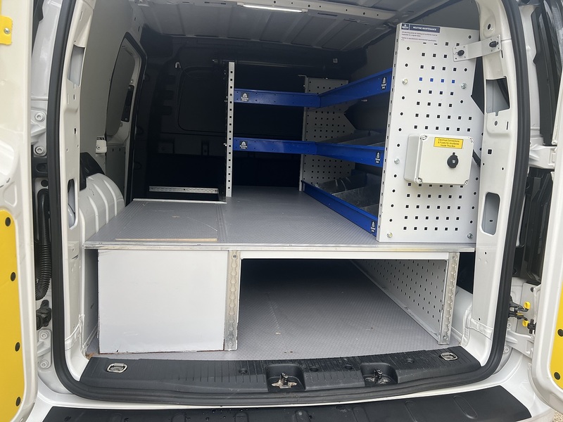 Volkswagen Caddy TDI C20 Commerce Pro Sportline - U786