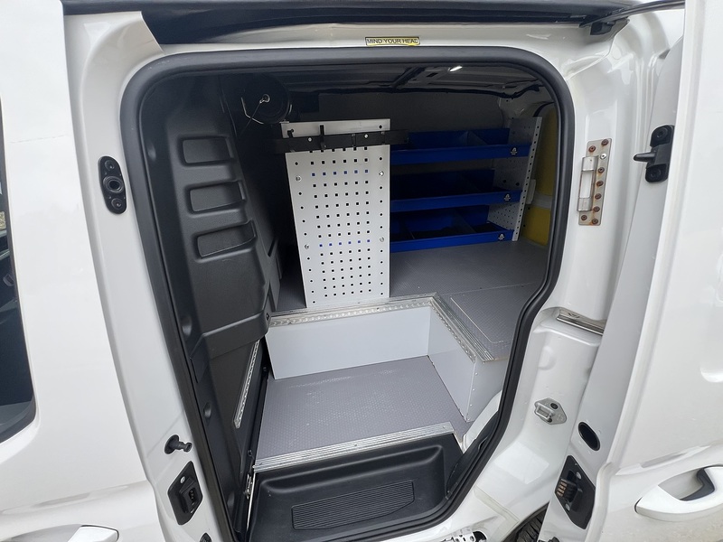 Volkswagen Caddy TDI C20 Commerce Pro Sportline - U786