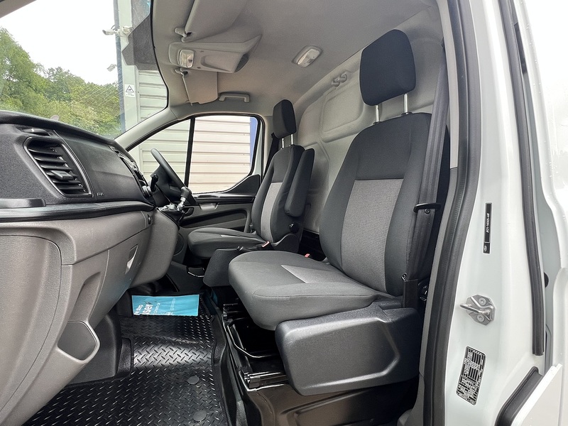 Ford Transit Custom 320 EcoBlue - U792