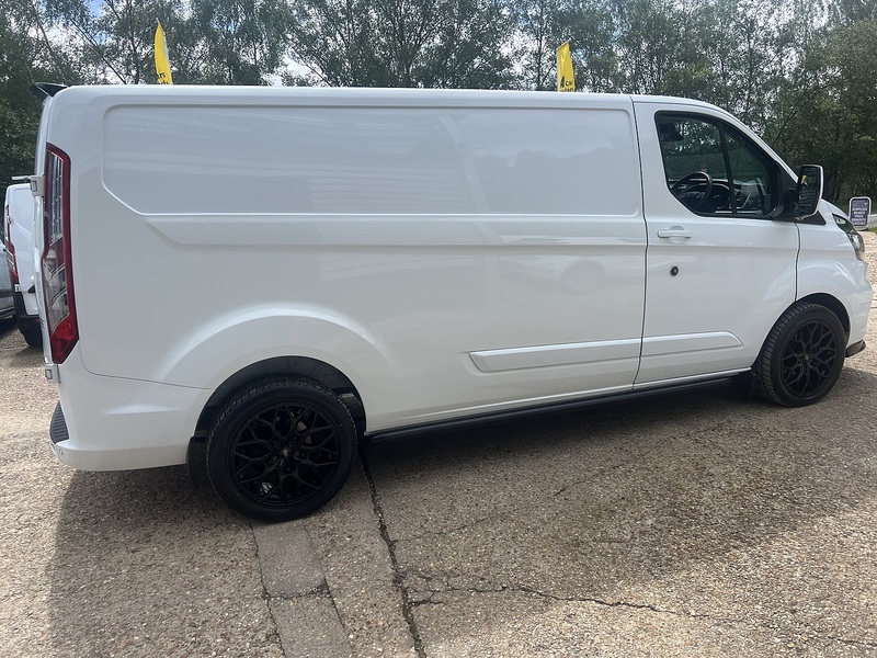 Ford Transit Custom 300 Limited Sport Pack - U799
