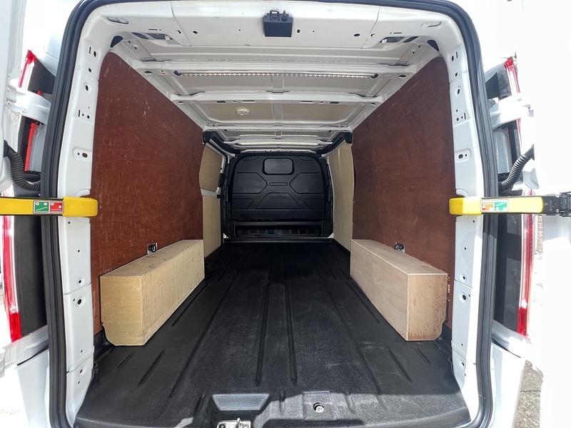Ford Transit Custom 300 Limited Sport Pack - U799
