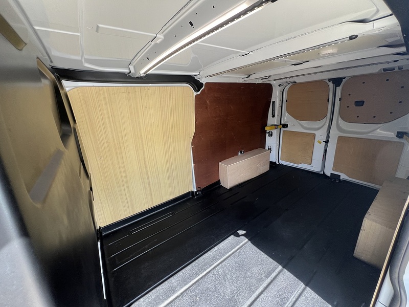 Ford Transit Custom 300 Limited Sport Pack - U799