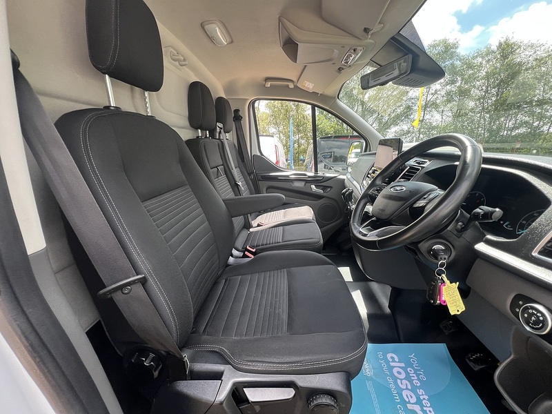 Ford Transit Custom 300 Limited Sport Pack - U799