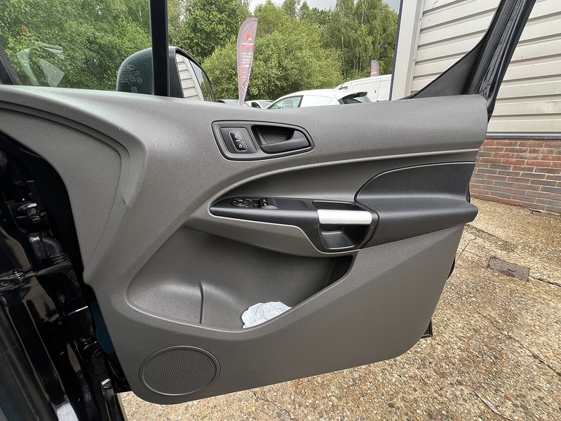 Ford Transit Connect 220 EcoBlue Trend - U800