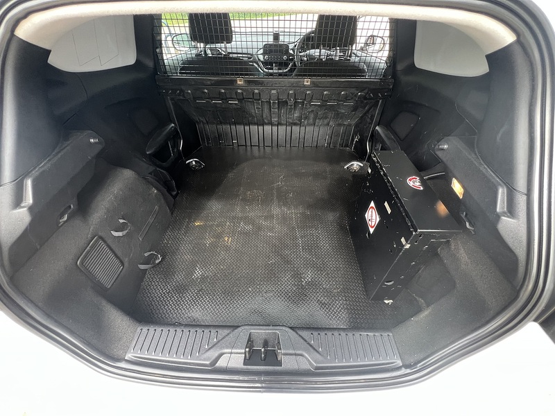 Ford Fiesta Van TDCi - U801