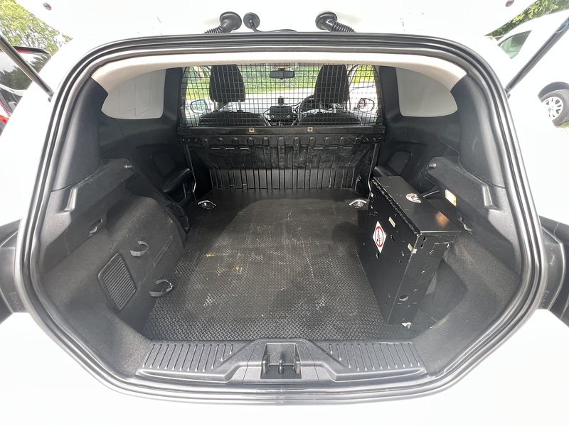 Ford Fiesta Van TDCi - U801