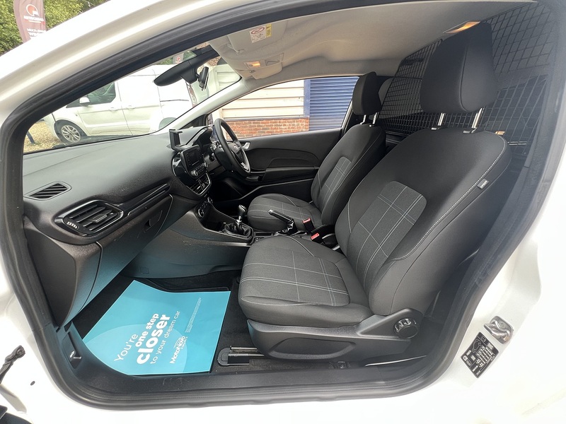 Ford Fiesta Van TDCi - U801