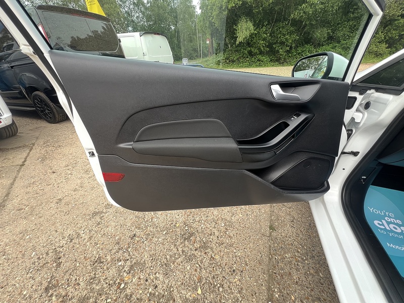 Ford Fiesta Van TDCi - U801