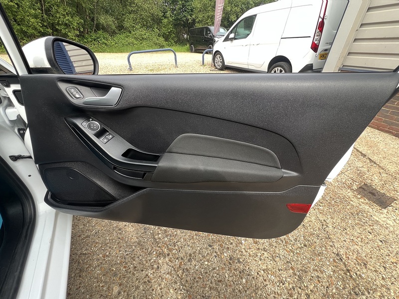 Ford Fiesta Van TDCi - U801