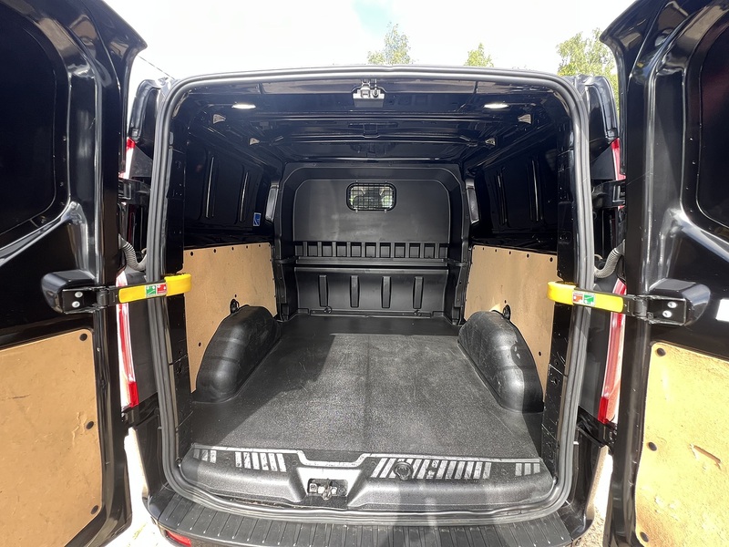 Ford Transit Custom 320 Limited Sport Pack - U807