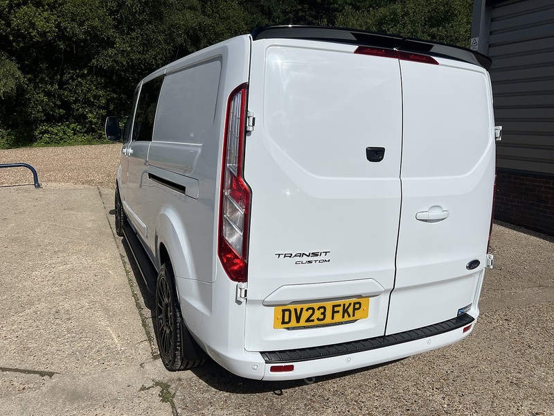 Ford Transit Custom 320 Limited Sport Pack - U810