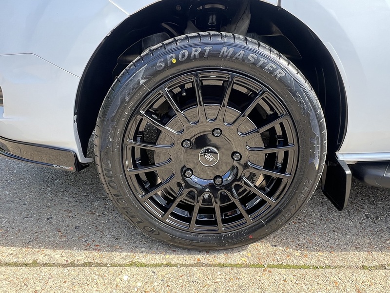 Ford Transit Custom 320 Limited Sport Pack - U810
