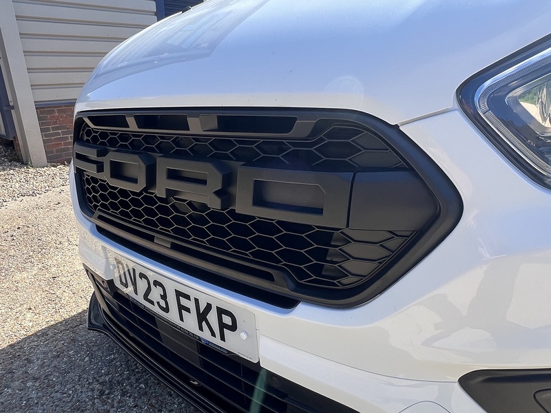 Ford Transit Custom 320 Limited Sport Pack - U810