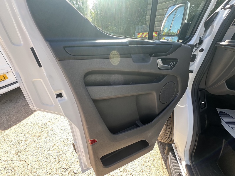 Ford Transit Custom 320 Trend Sport Pack - U813