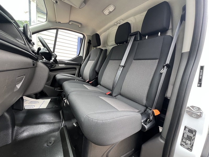 Ford Transit Custom 300 EcoBlue Leader - U816