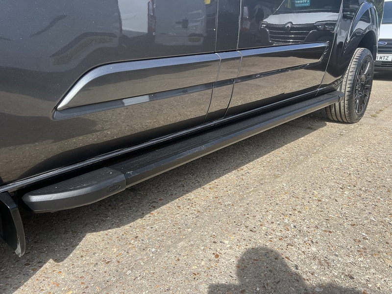 Ford Transit Custom 320 Limited Sport Pack - U818
