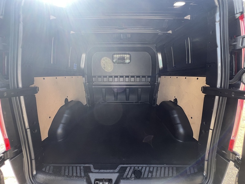 Ford Transit Custom 320 Limited Sport Pack - U818