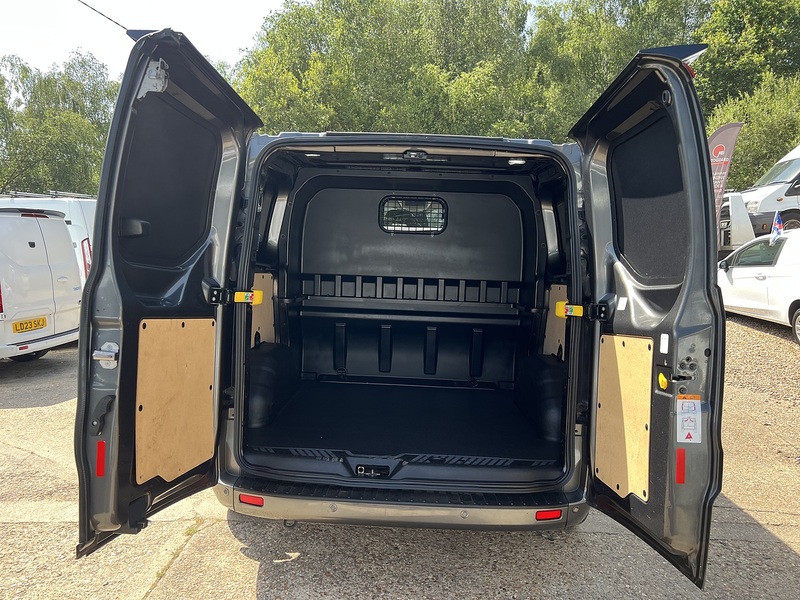 Ford Transit Custom 320 Limited Sport Pack - U819