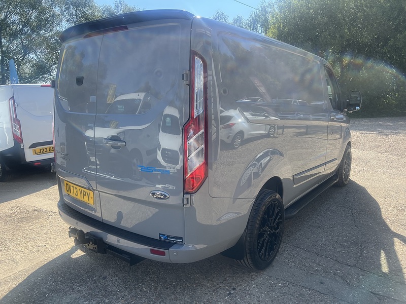 Ford Transit Custom 340 Limited Sport Pack - U823