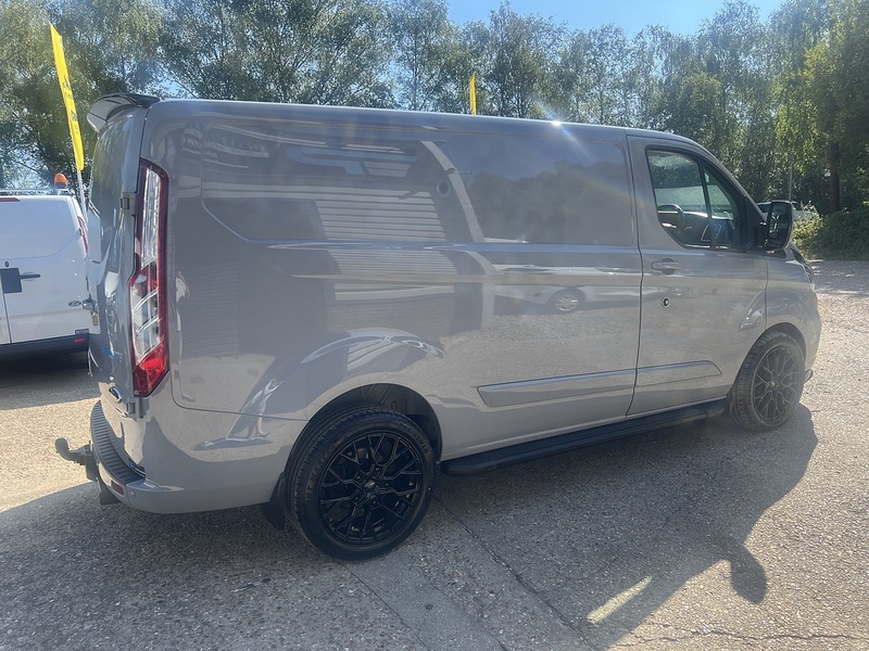 Ford Transit Custom 340 Limited Sport Pack - U823