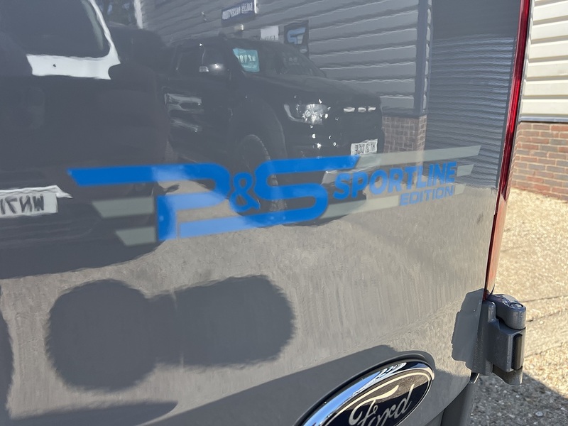 Ford Transit Custom 340 Limited Sport Pack - U823