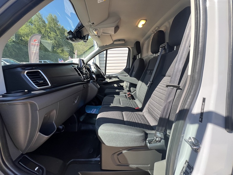 Ford Transit Custom 340 Limited Sport Pack - U823