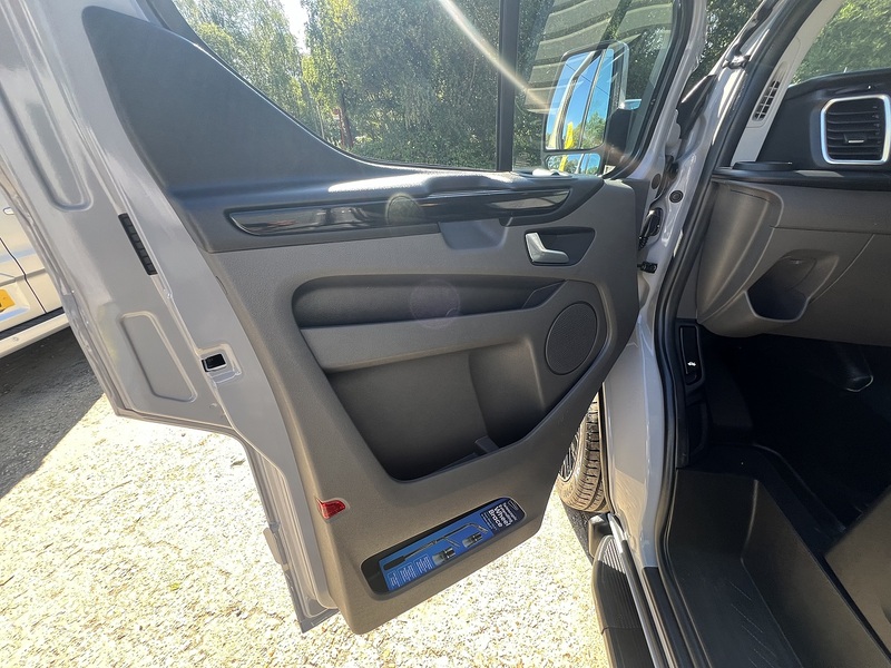 Ford Transit Custom 340 Limited Sport Pack - U823