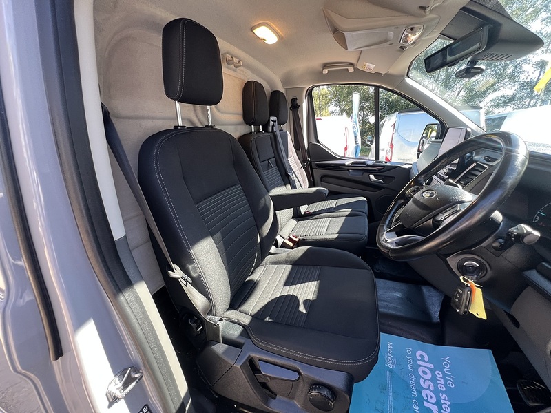 Ford Transit Custom 340 Limited Sport Pack - U823