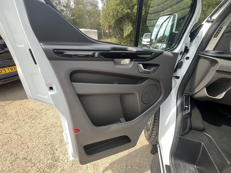 Ford Transit Custom 300 EcoBlue Limited - U831